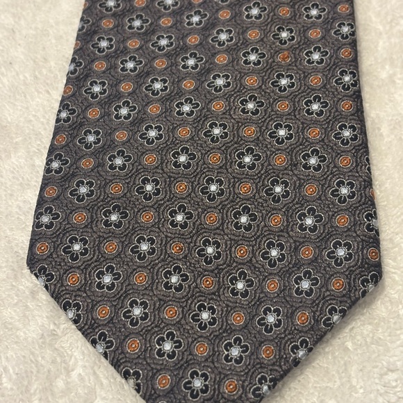 Brand New Stylish High Quality Tie By IKE BEHAR - Picture 2 of 4